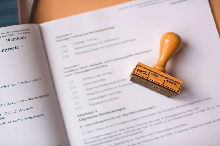Certificações e Títulos para ONGs: OSCIP, Utilidade Pública e CEBAS Explicados