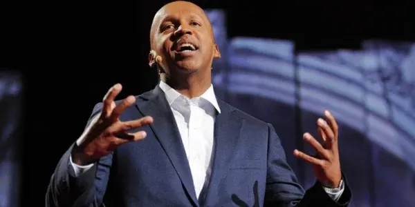 Bryan Stevenson - Líderes sociais exemplos de inspiração