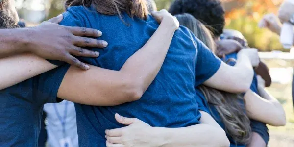 Como engajar e mobilizar voluntários para causas sociais
